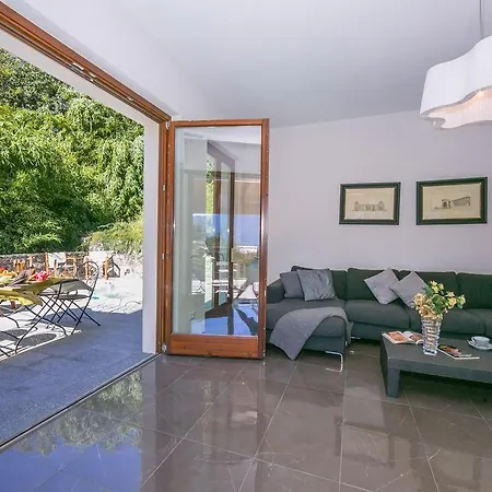 Villa Elena